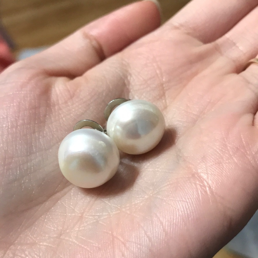 Pearl earrings